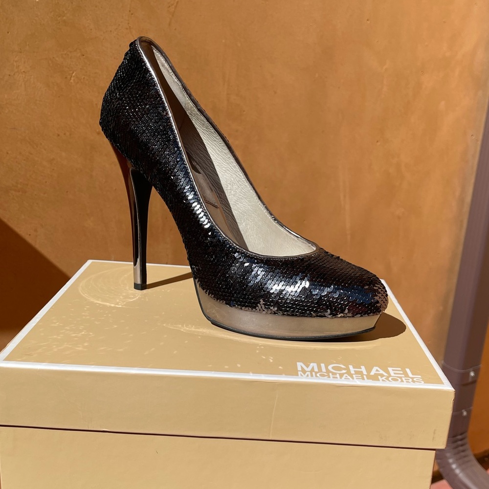 AUTHENTIC, new MK sequin pumps